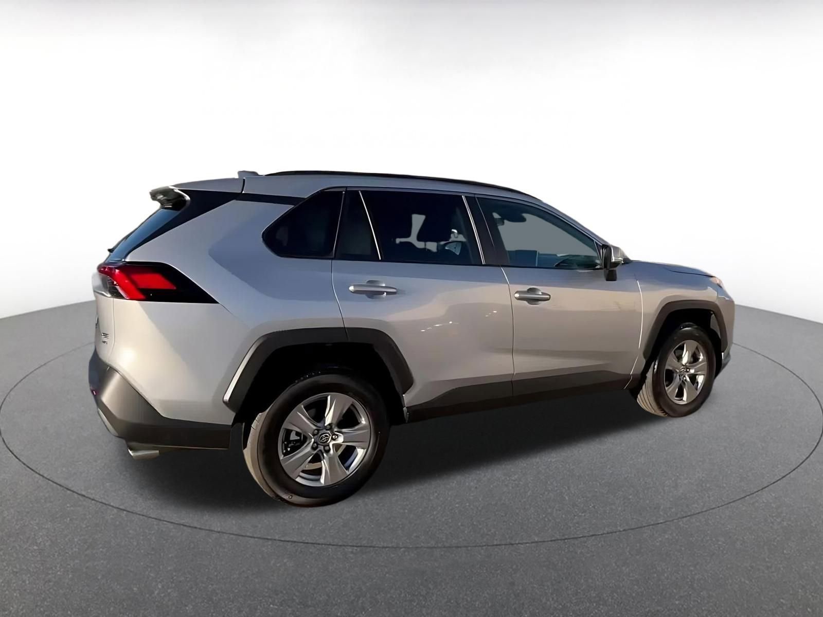 Thumbnail: 2025 Toyota RAV4 - 15