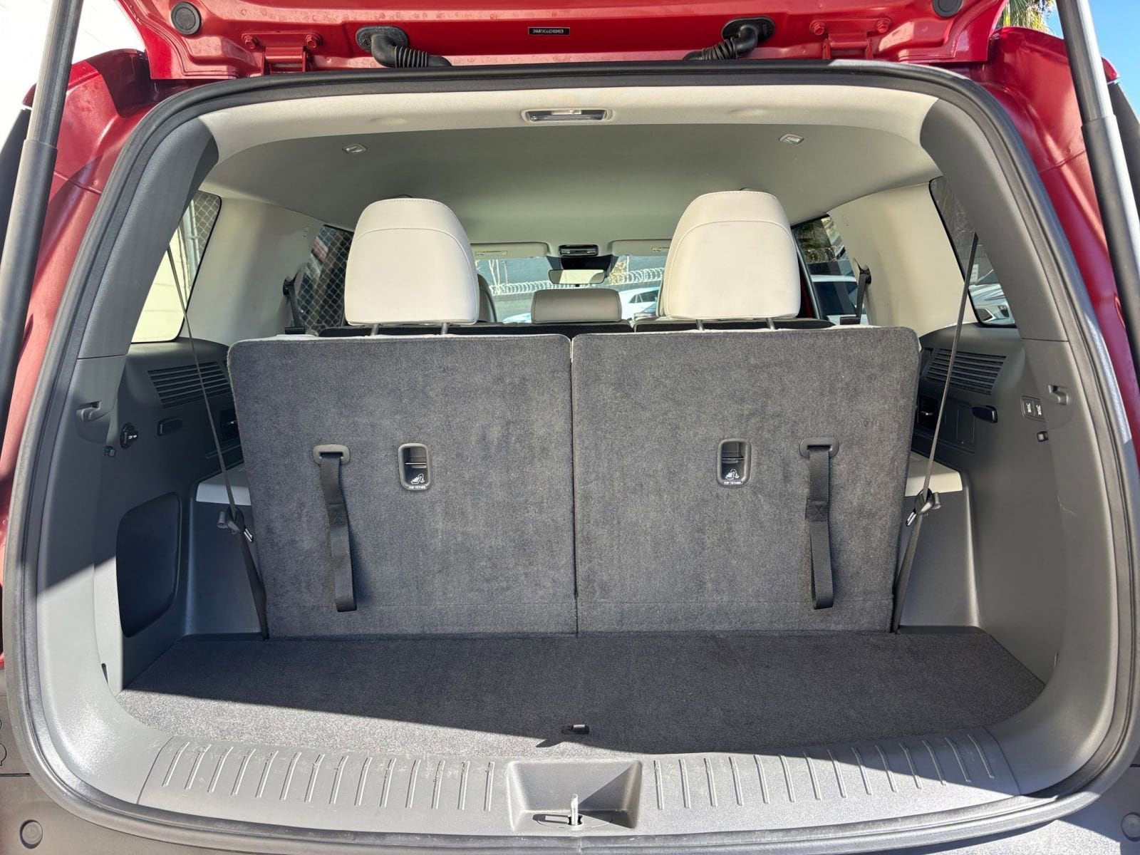 Thumbnail: 2025 Hyundai Santa Fe - 32