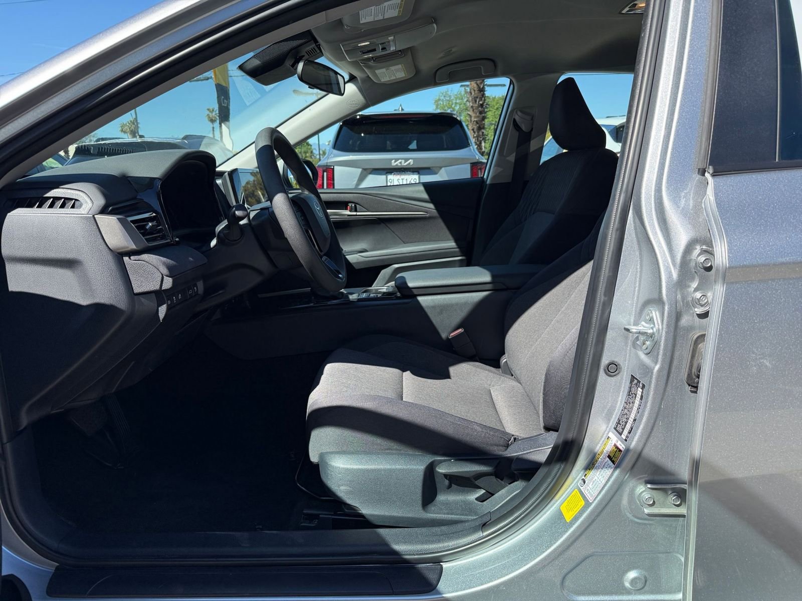 Thumbnail: 2025 Toyota Camry - 25