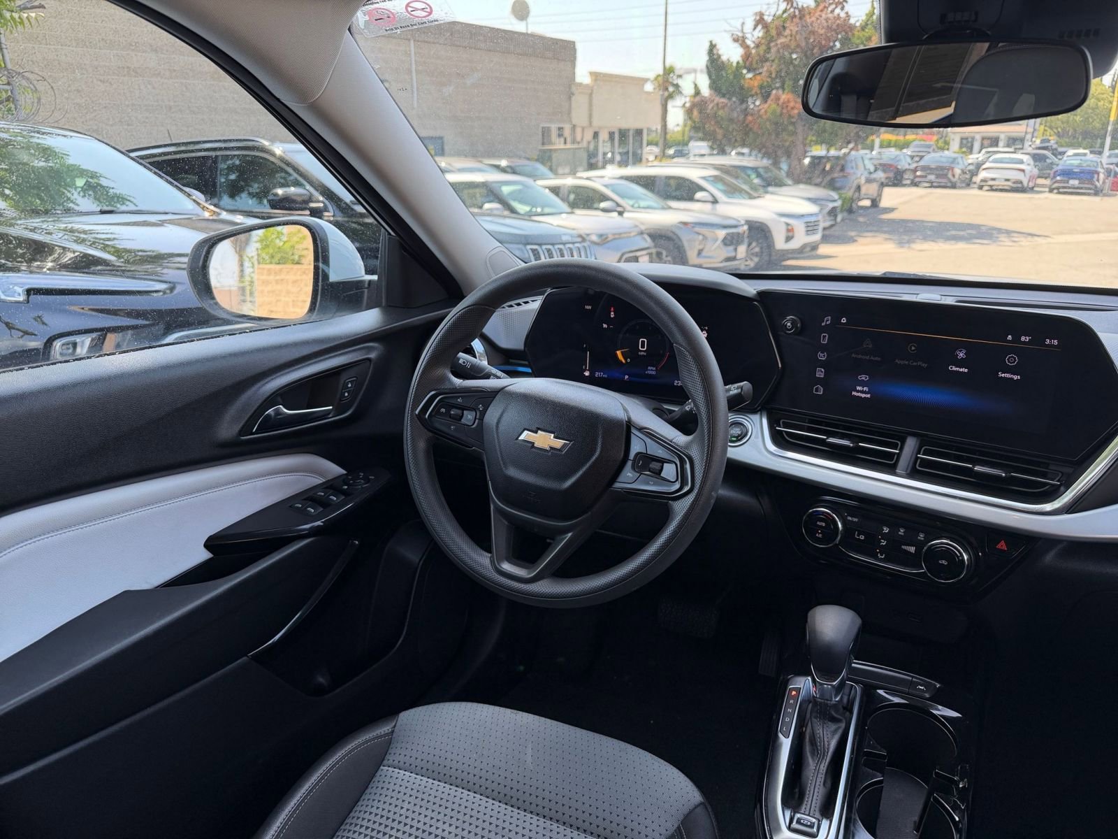 Thumbnail: 2025 Chevrolet Trax - 33