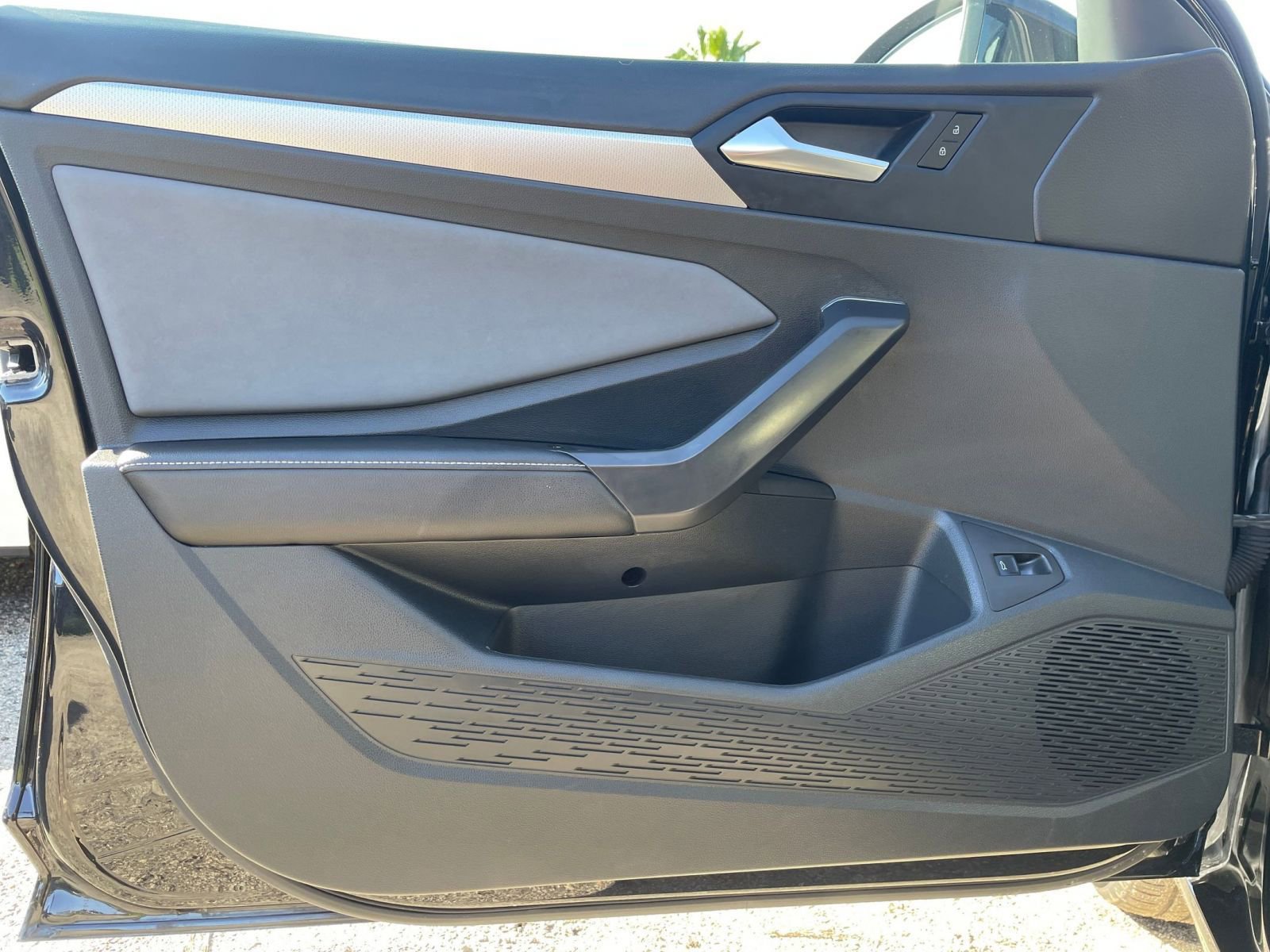 Thumbnail: 2025 Volkswagen Jetta - 18