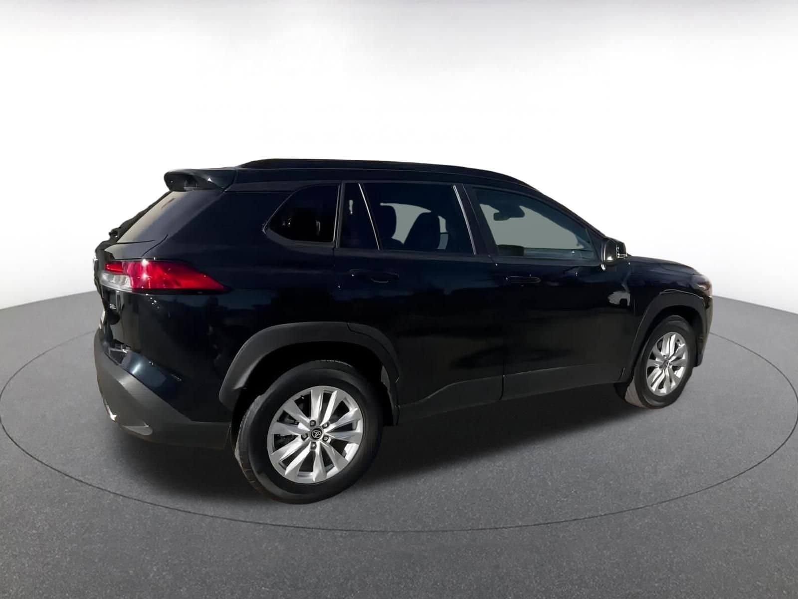 Thumbnail: 2025 Toyota Corolla Cross - 14