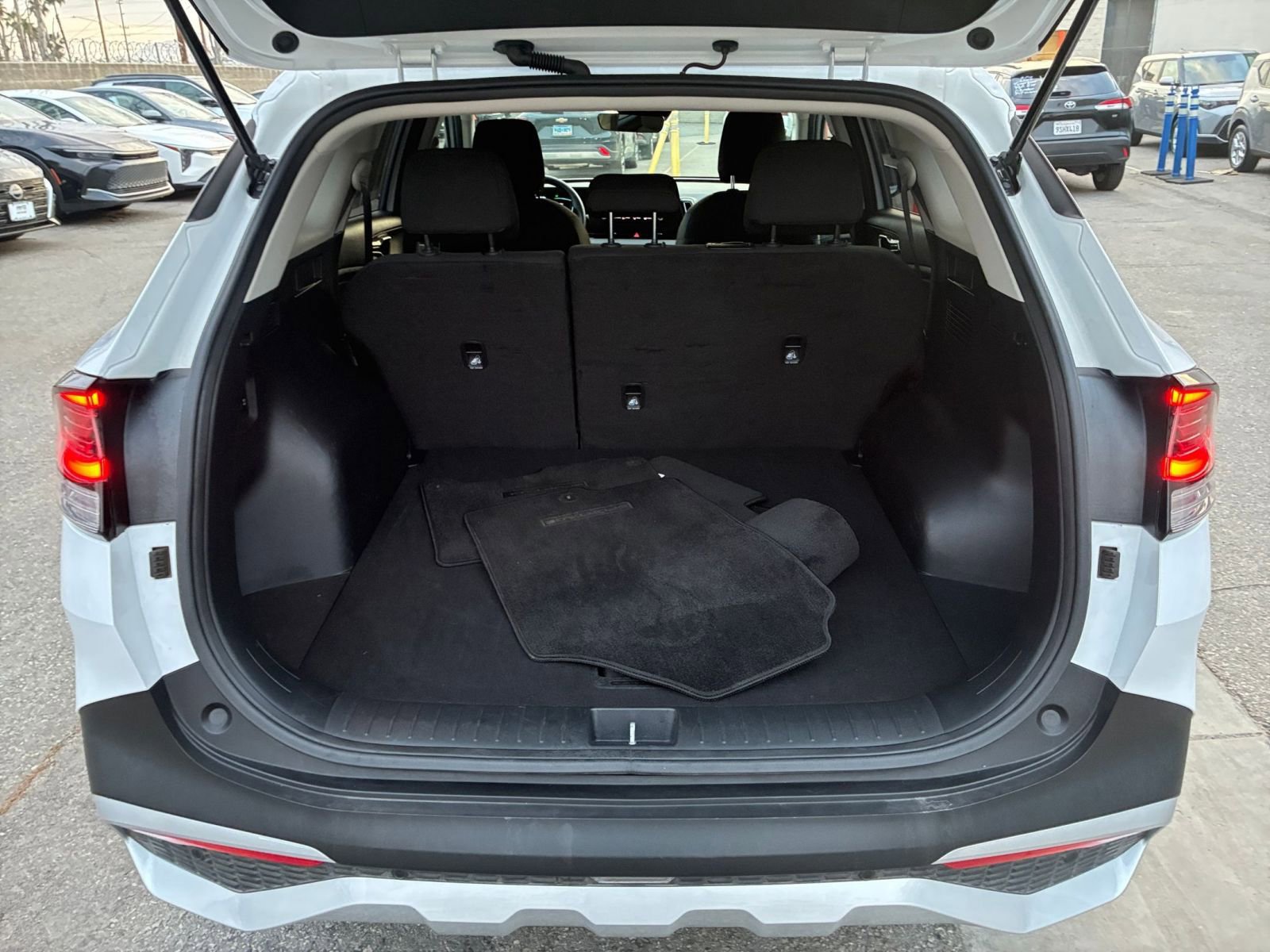 Thumbnail: 2025 Kia Sportage - 30