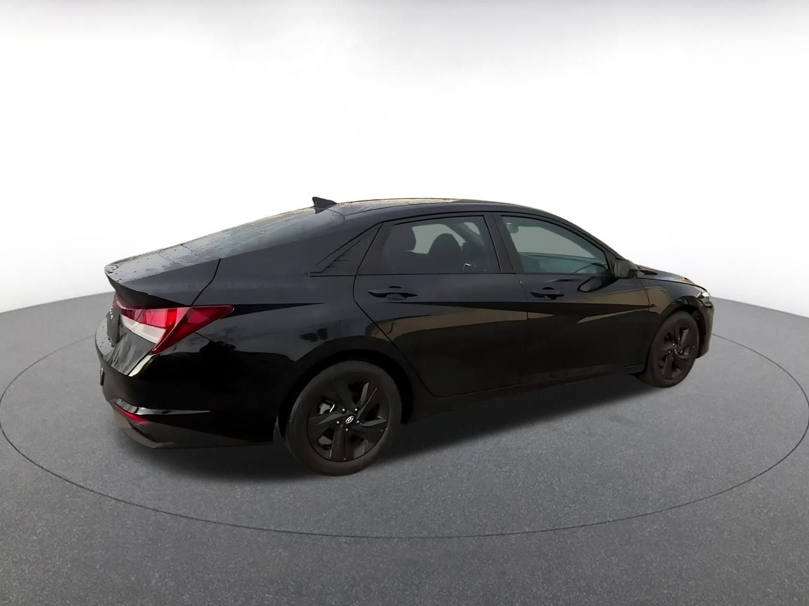 Thumbnail: 2021 Hyundai Elantra - 15