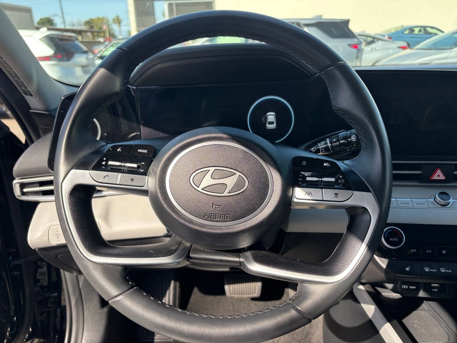 Thumbnail: 2025 Hyundai Elantra - 31