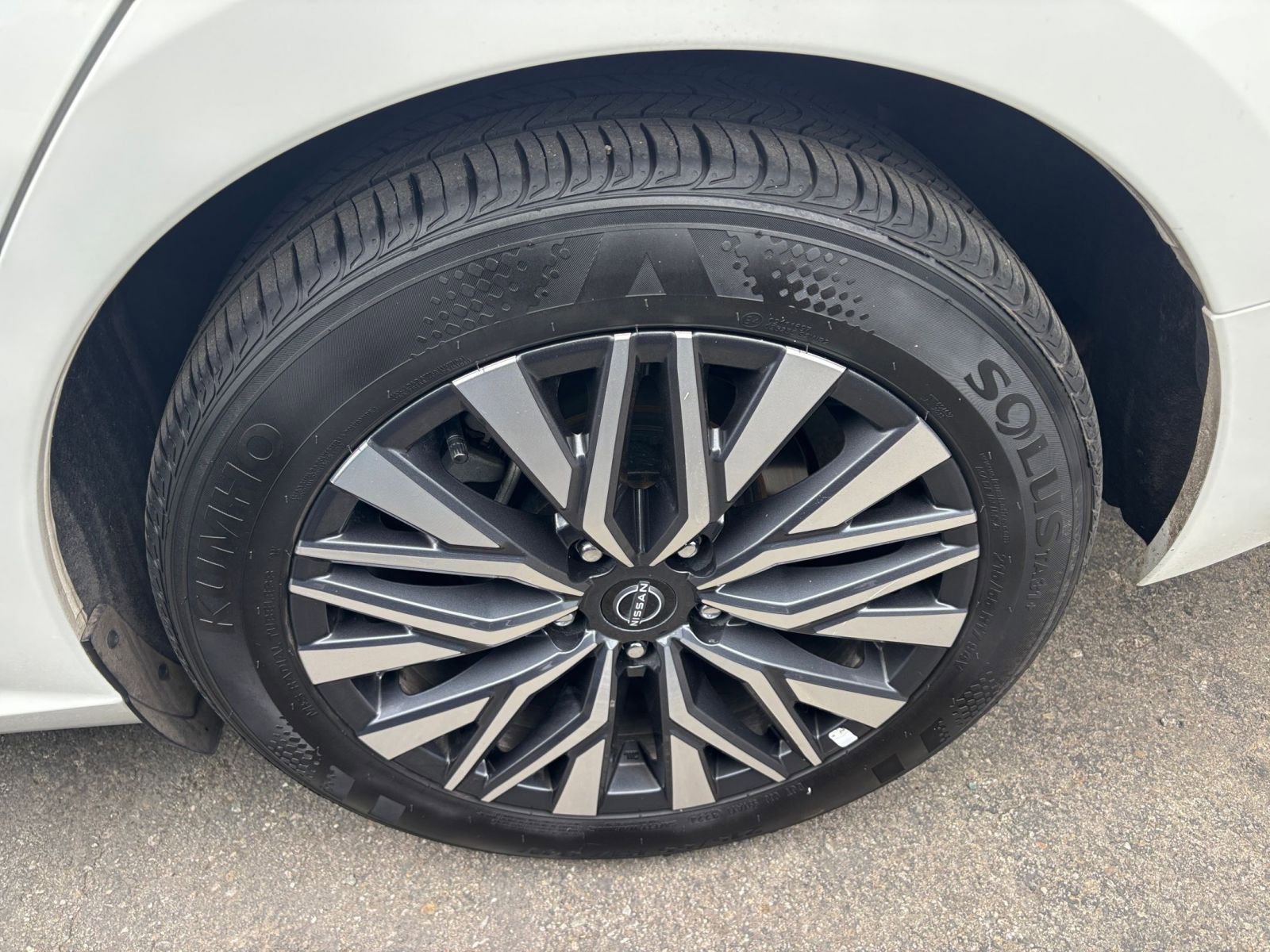 Thumbnail: 2025 Nissan Altima - 32