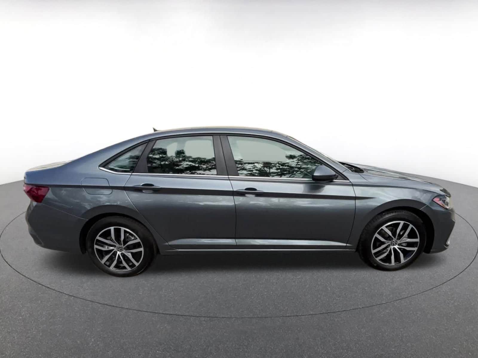 Thumbnail: 2025 Volkswagen Jetta - 16