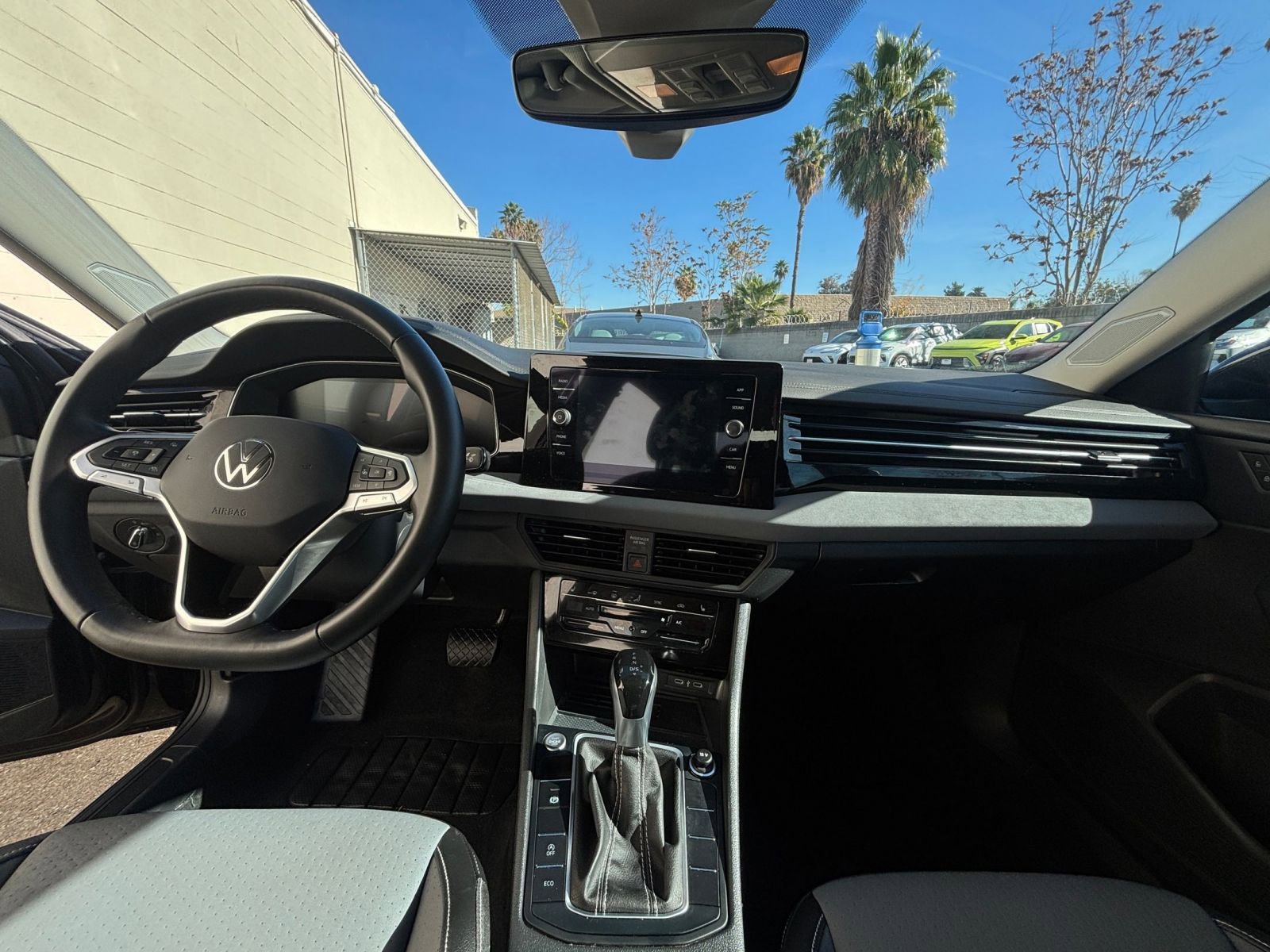 Thumbnail: 2025 Volkswagen Jetta - 33