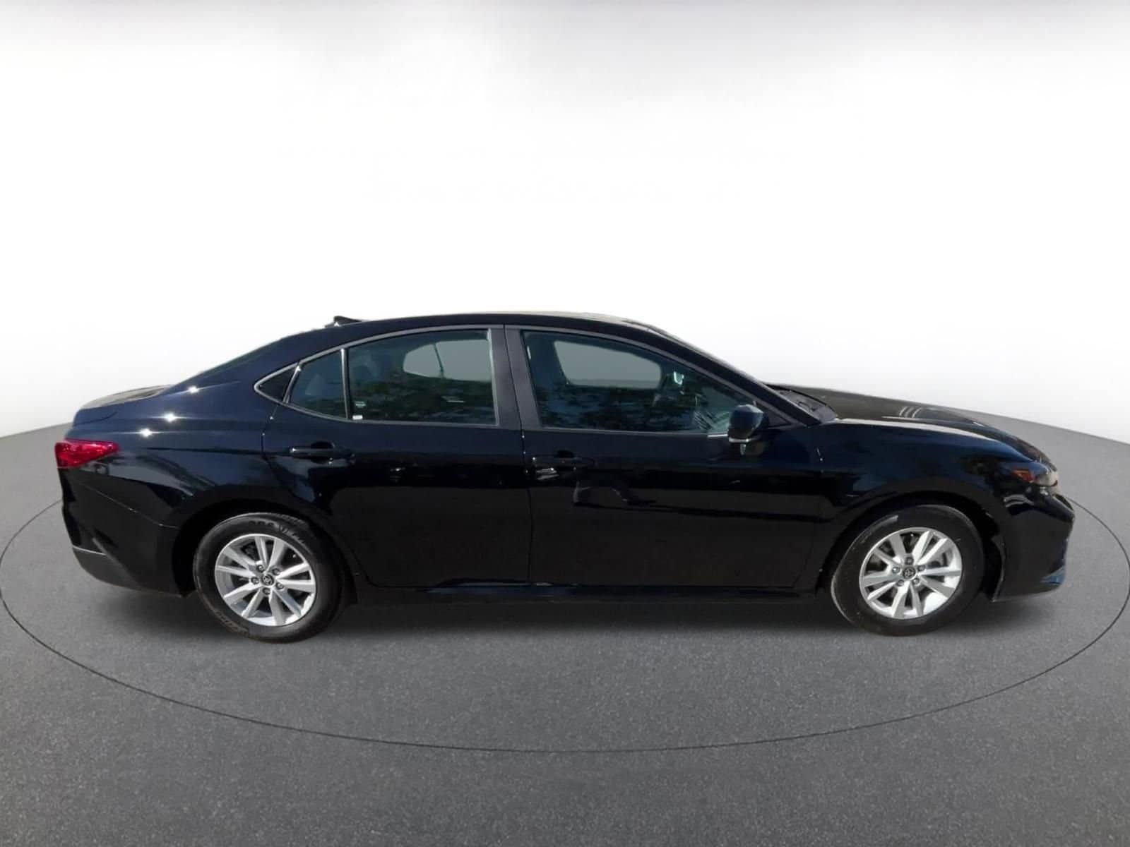 Thumbnail: 2025 Toyota Camry - 16