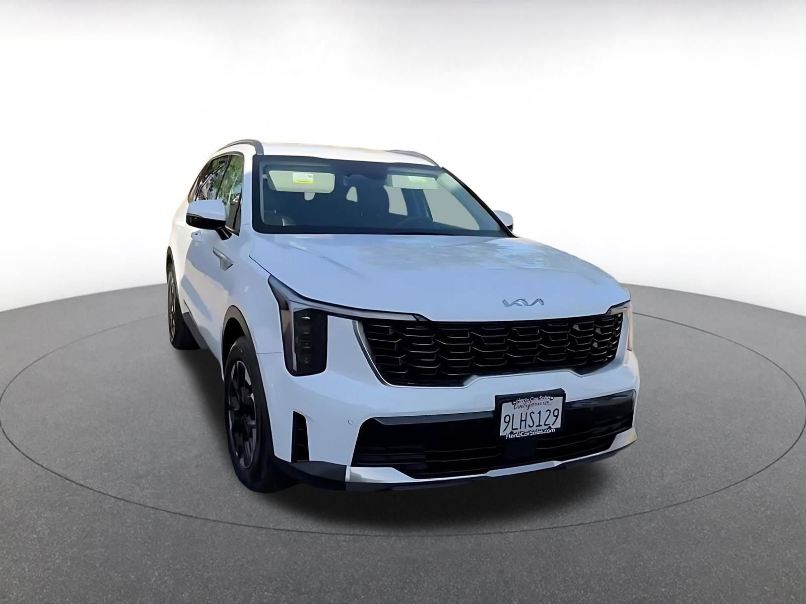 Thumbnail: 2024 Kia Sorento - 3