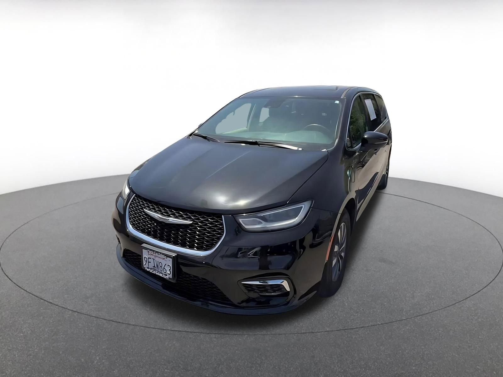 Thumbnail: 2023 Chrysler Pacifica - 7