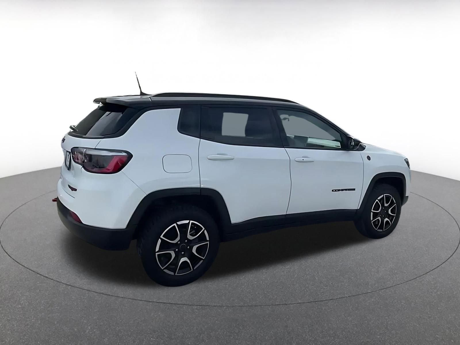 Thumbnail: 2025 Jeep Compass - 15