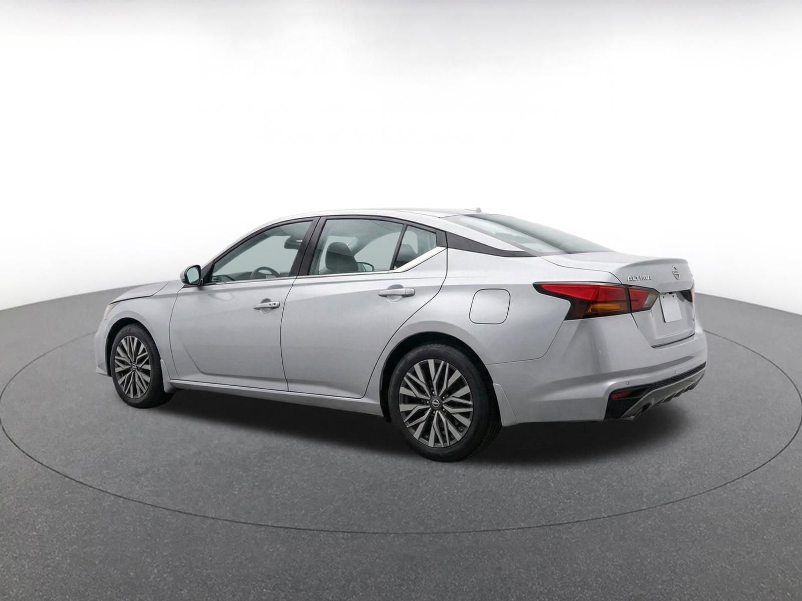 Thumbnail: 2025 Nissan Altima - 7