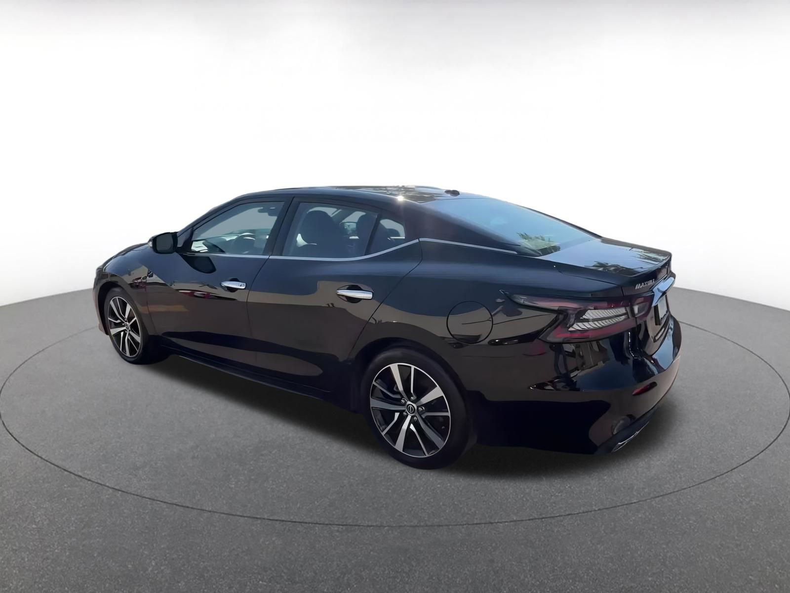 Thumbnail: 2023 Nissan Maxima - 10