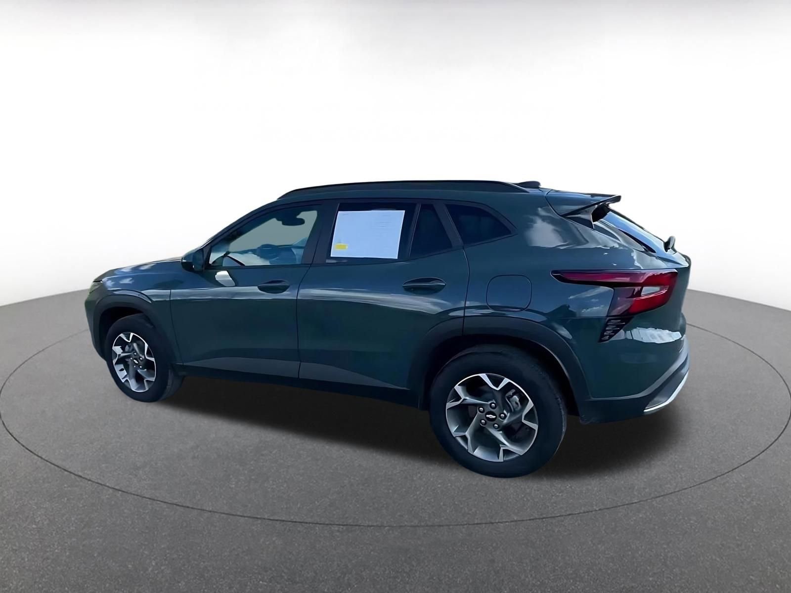 Thumbnail: 2025 Chevrolet Trax - 10