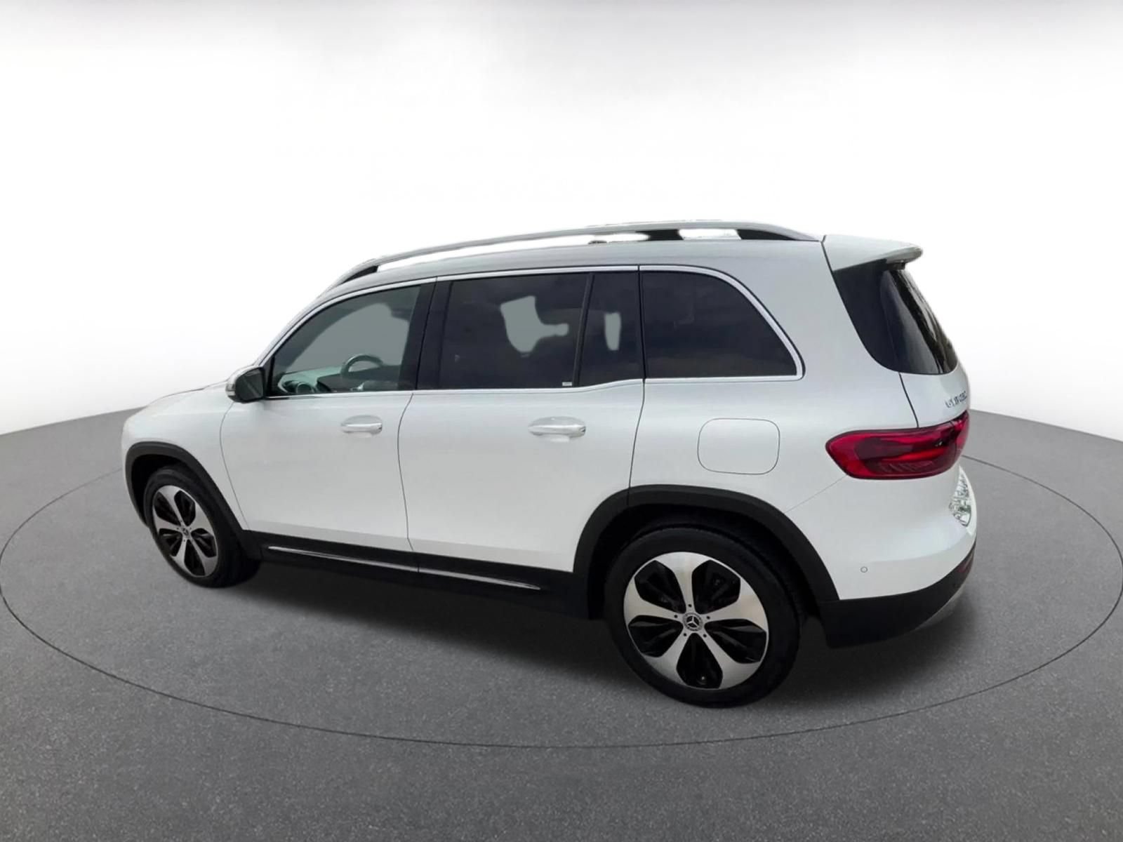 Thumbnail: 2025 Mercedes-Benz GLB - 9