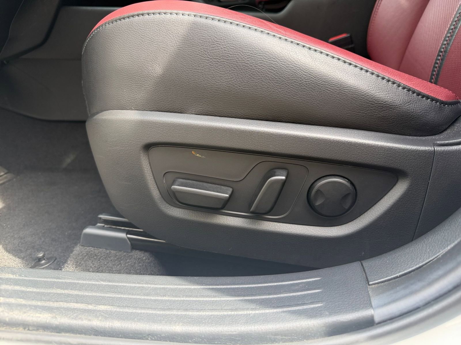 Thumbnail: 2025 Mazda CX-50 - 23