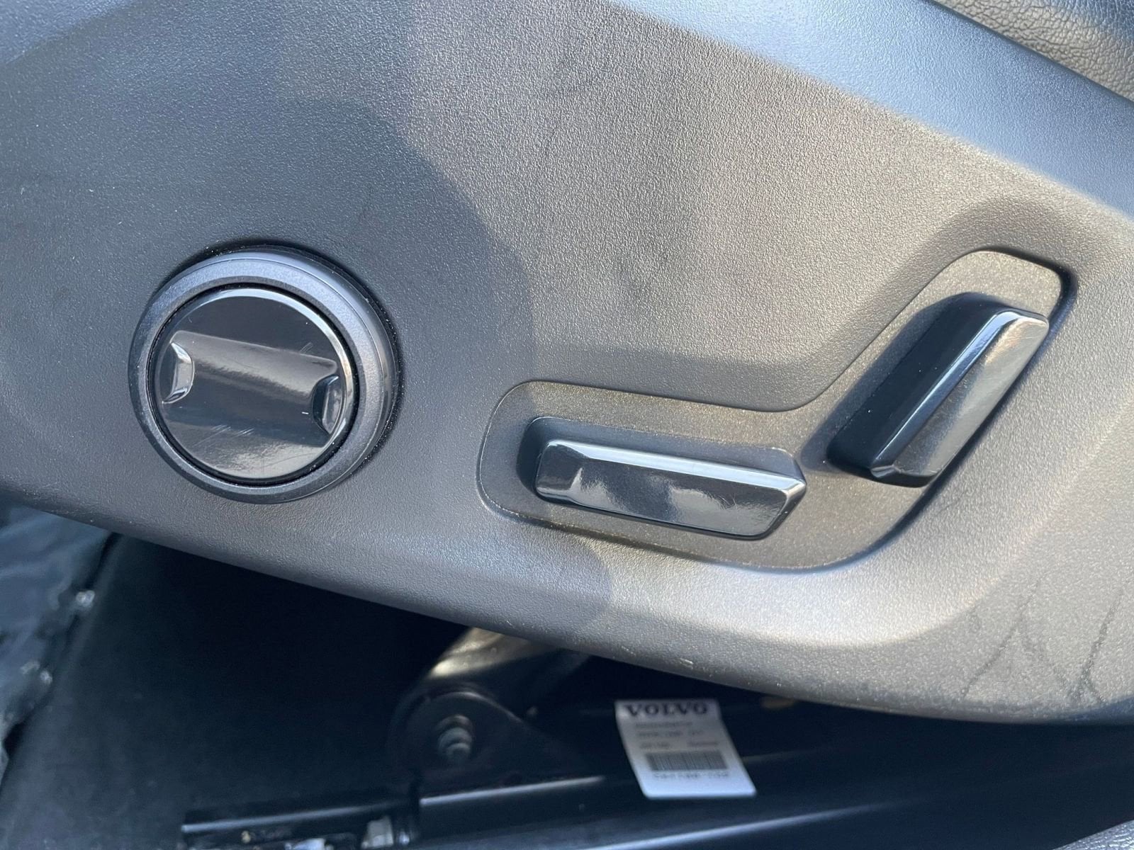 Thumbnail: 2024 Volvo S60 - 23