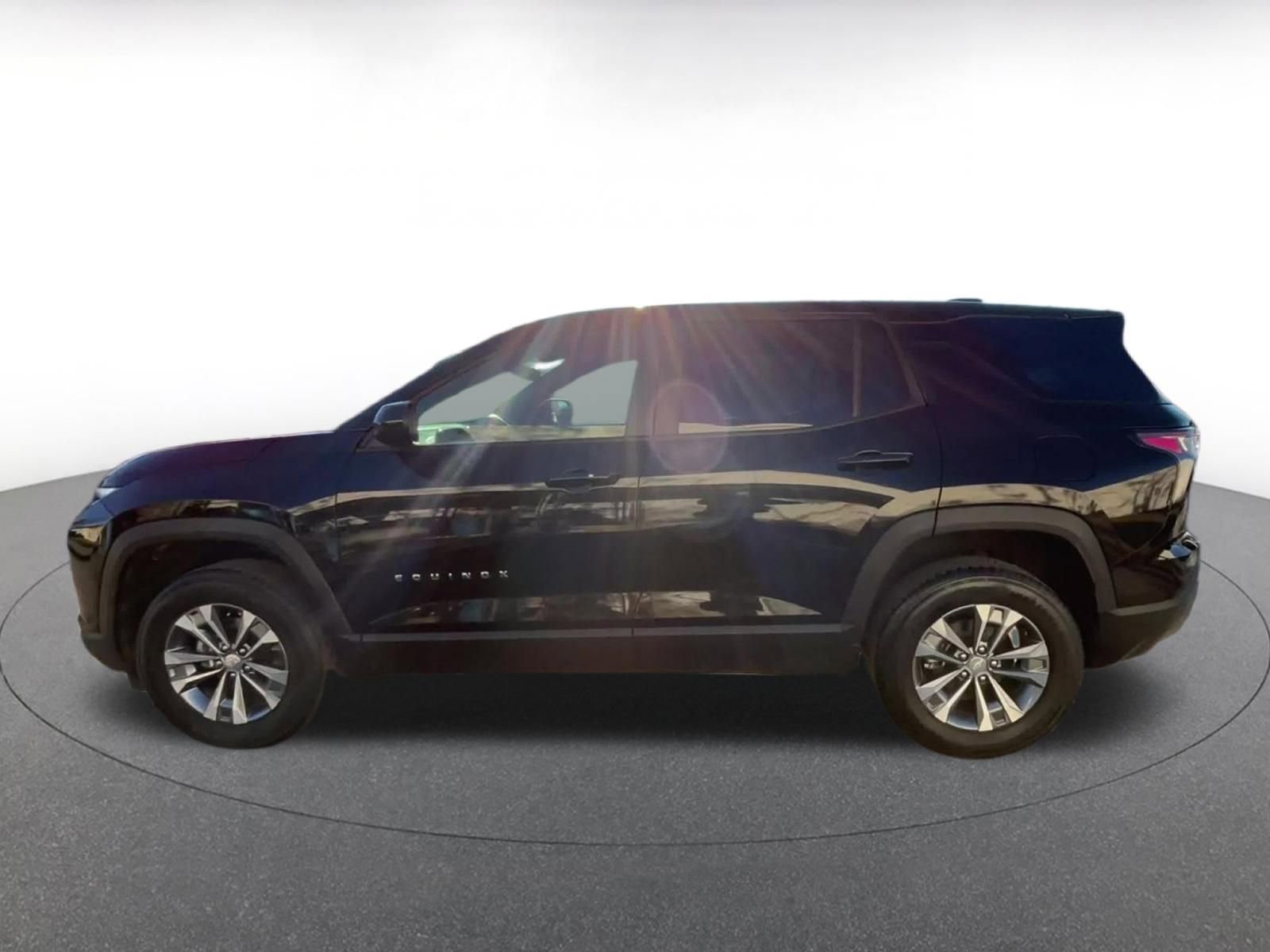 Thumbnail: 2025 Chevrolet Equinox - 9