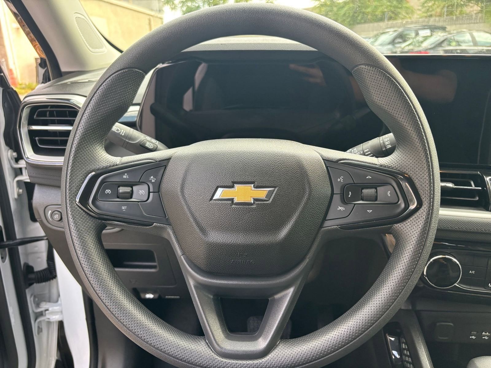 Thumbnail: 2025 Chevrolet TrailBlazer - 28