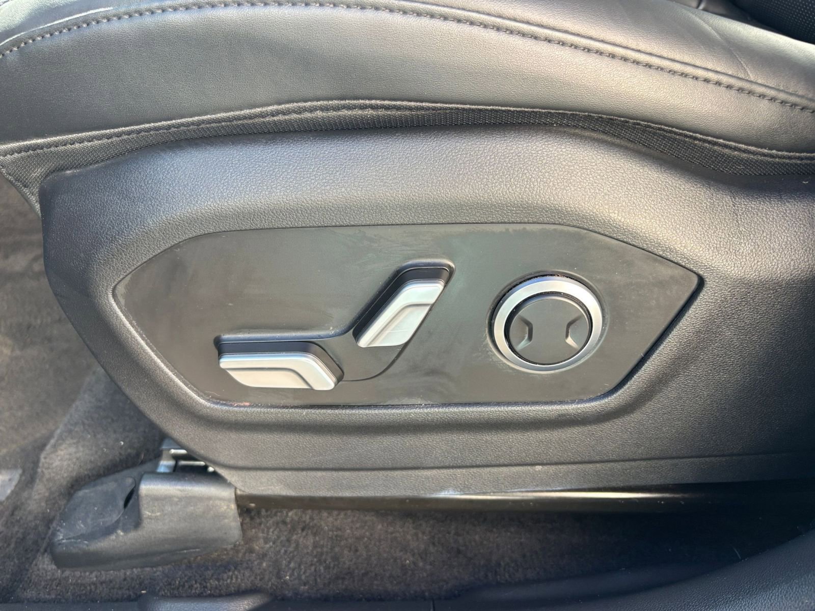 Thumbnail: 2025 Hyundai Santa Fe - 24