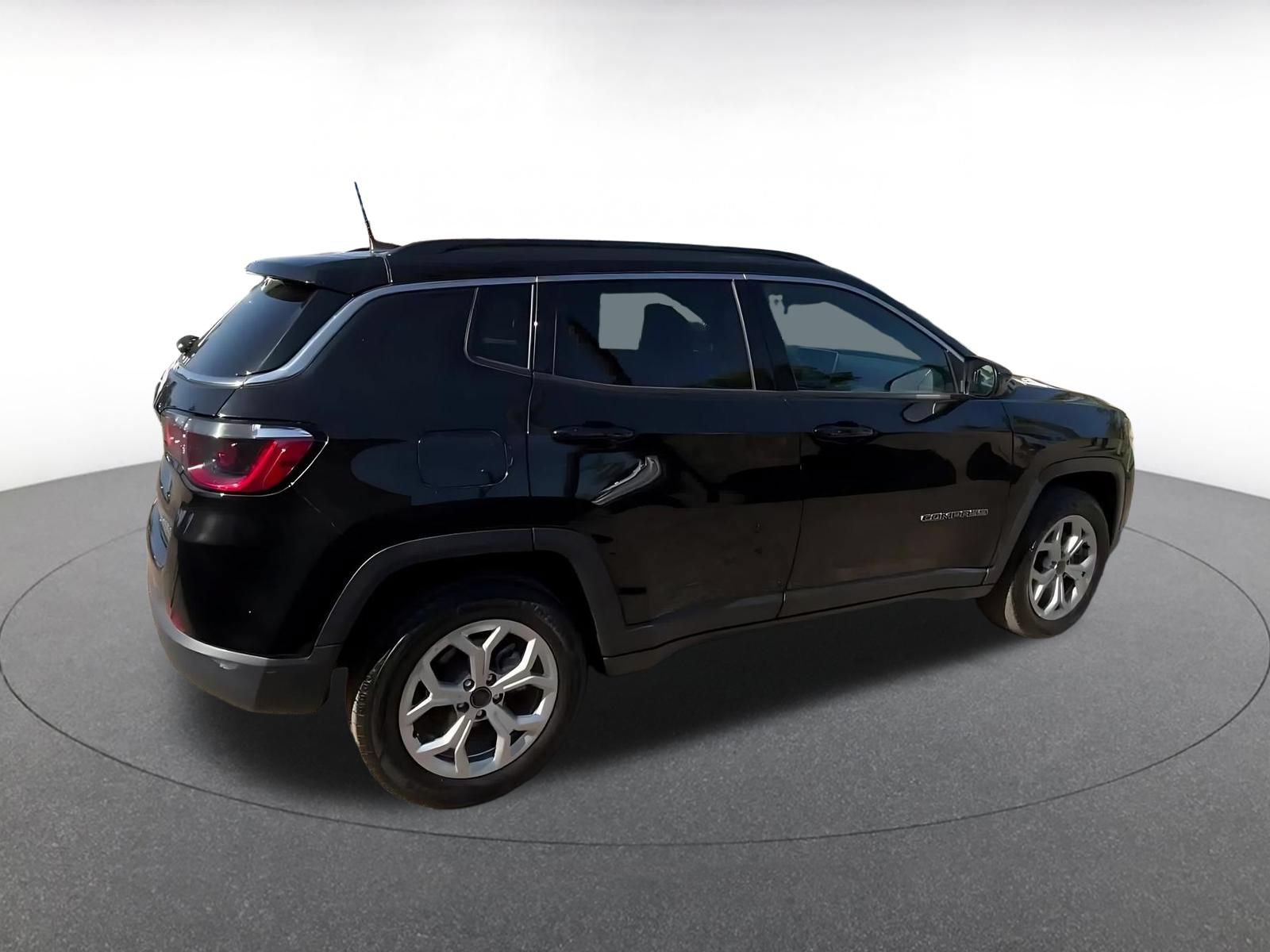 Thumbnail: 2025 Jeep Compass - 15
