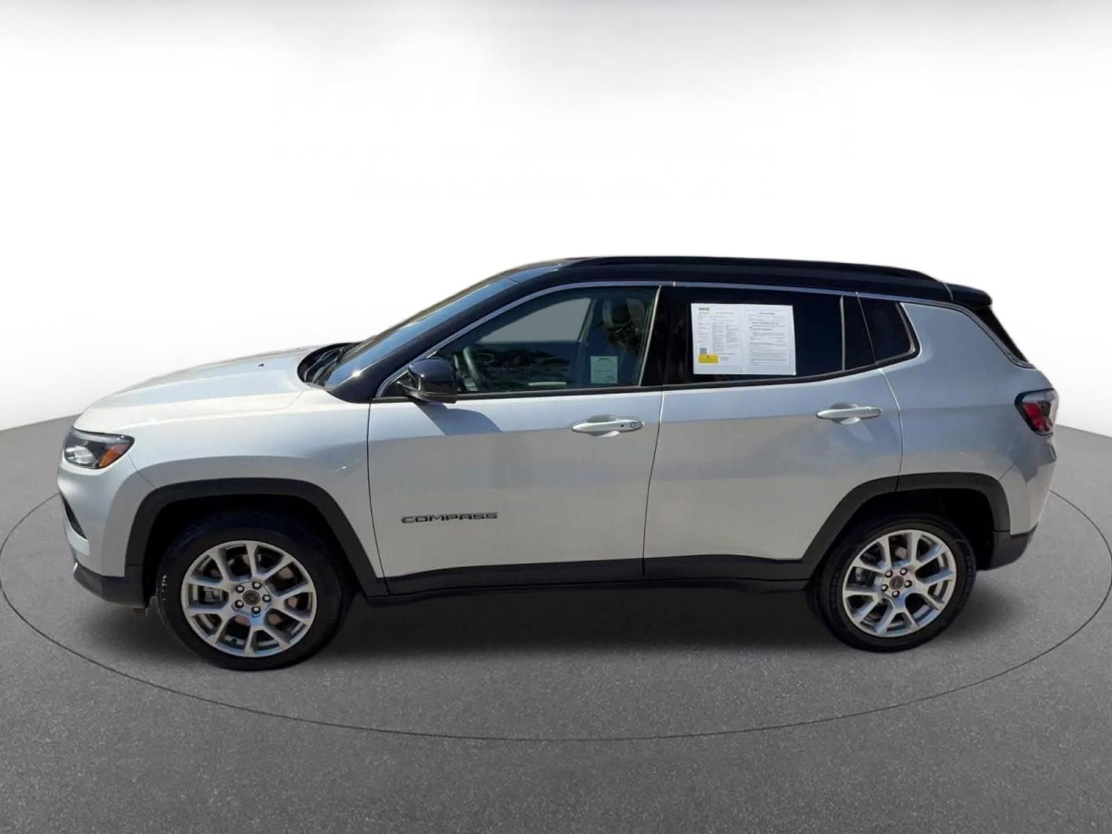 Thumbnail: 2025 Jeep Compass - 9