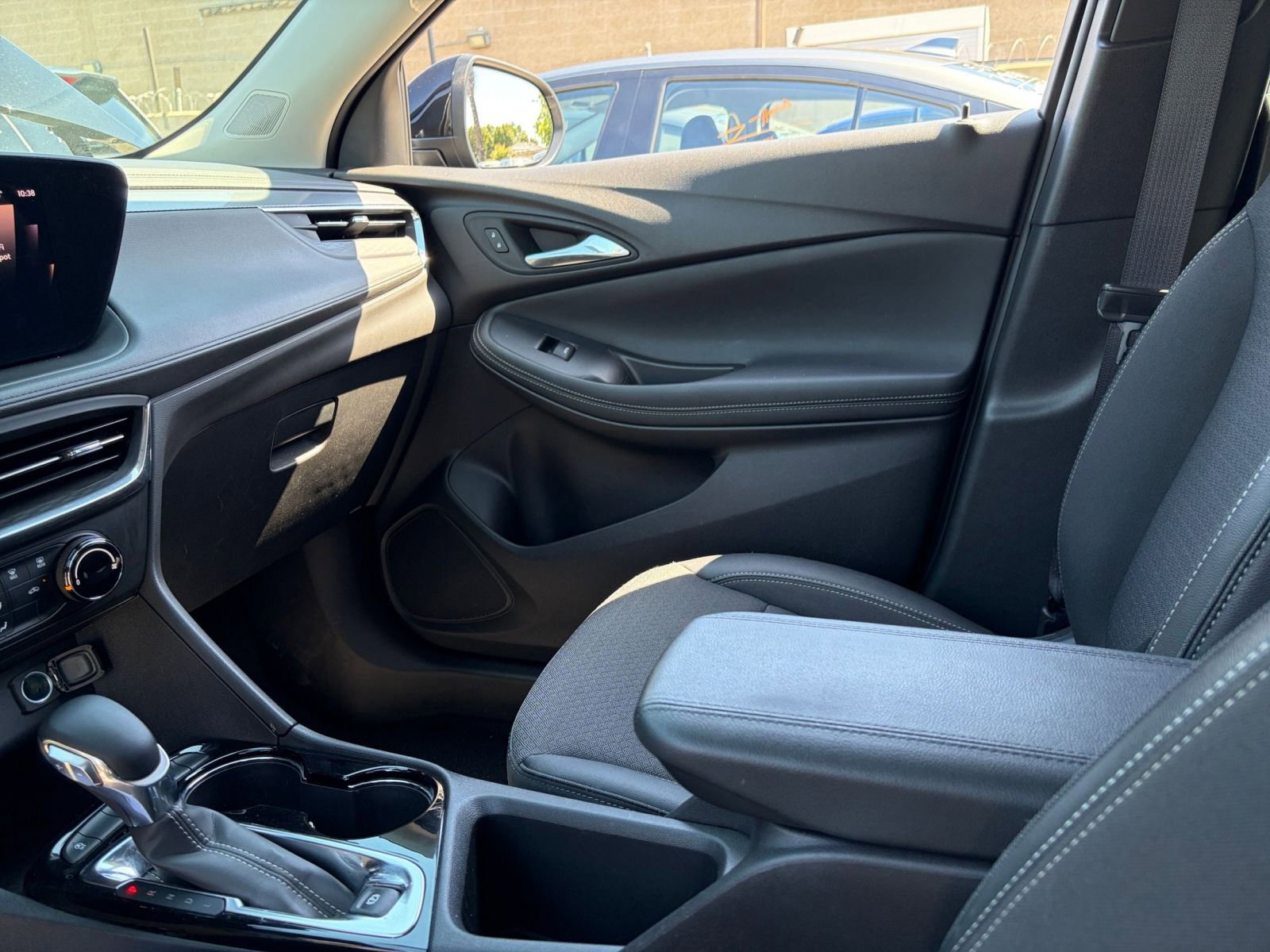 Thumbnail: 2025 Buick Encore GX - 35