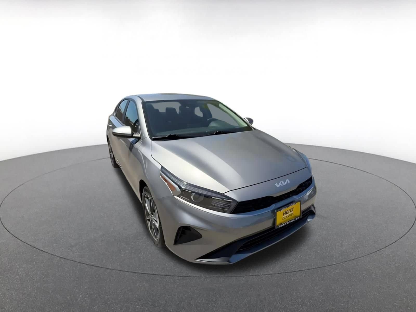 Thumbnail: 2024 Kia Forte - 3