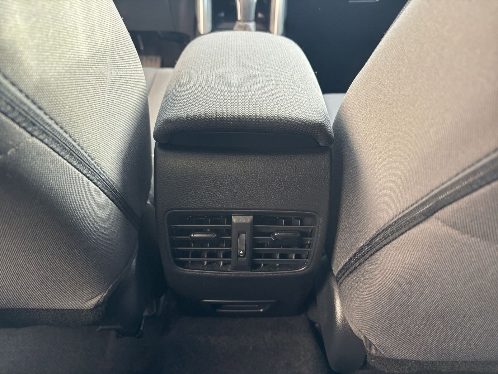 Thumbnail: 2025 Toyota Corolla Cross - 24