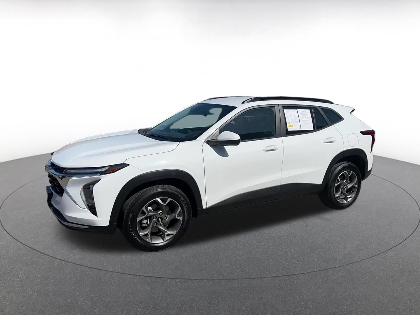 Thumbnail: 2025 Chevrolet Trax - 8