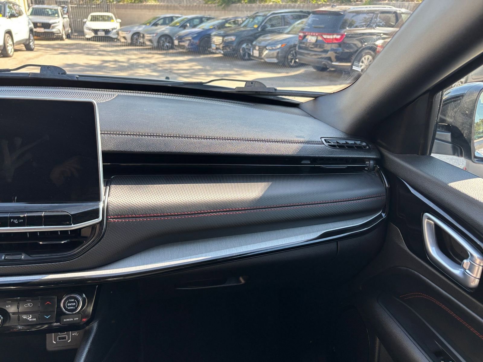 Thumbnail: 2025 Jeep Compass - 35