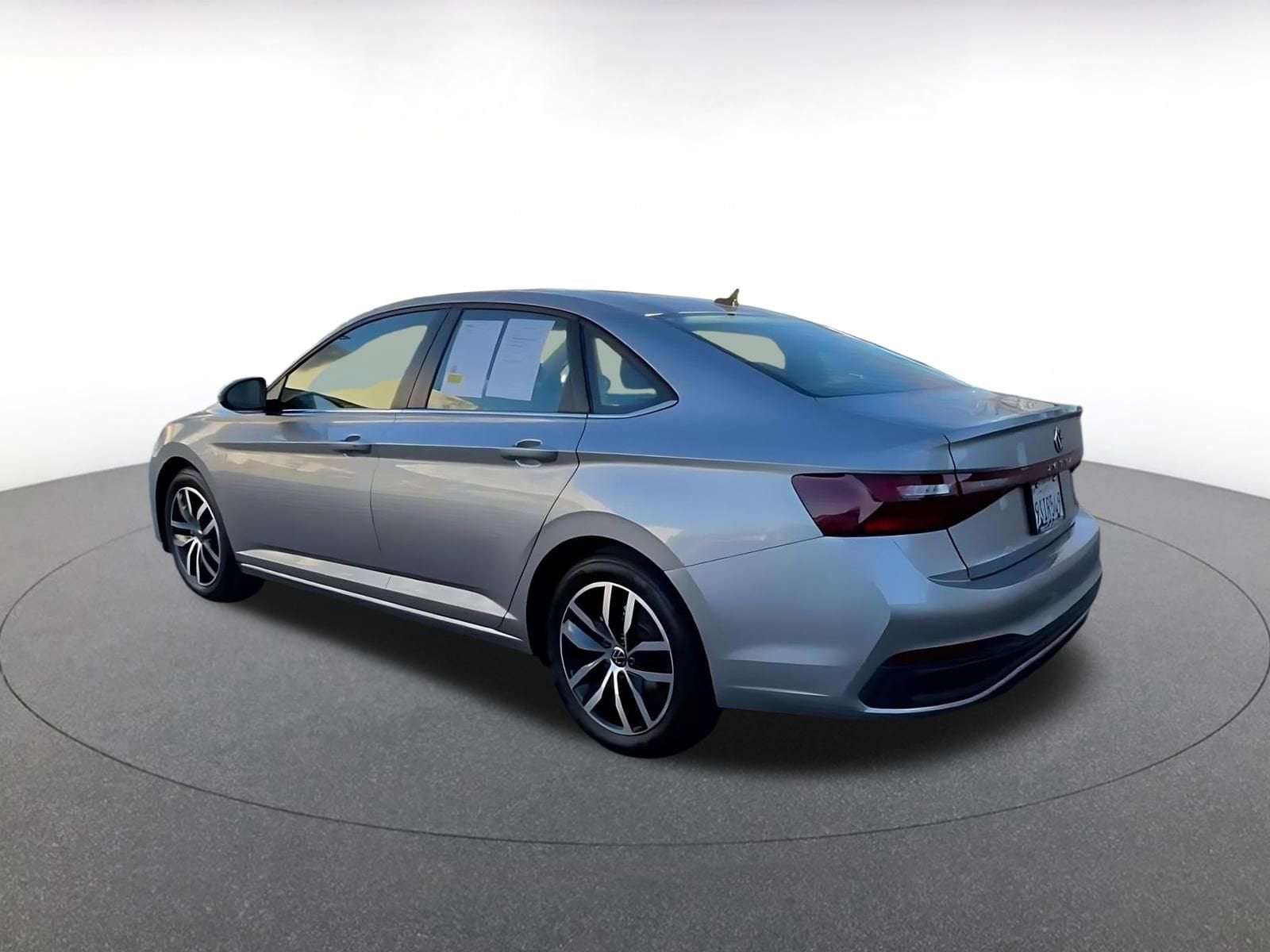 Thumbnail: 2025 Volkswagen Jetta - 10