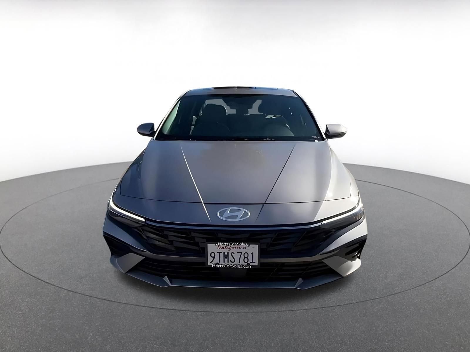 Thumbnail: 2025 Hyundai Elantra - 4