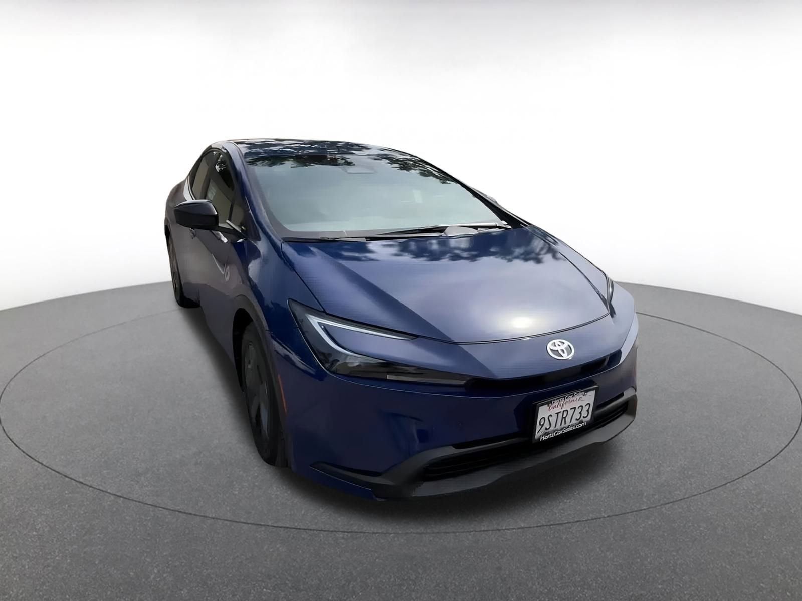 Thumbnail: 2025 Toyota Prius - 3