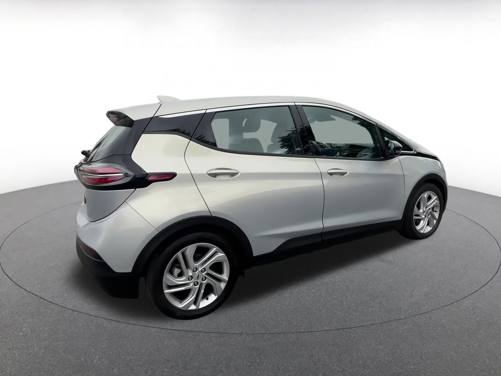 Thumbnail: 2023 Chevrolet Bolt EV - 13