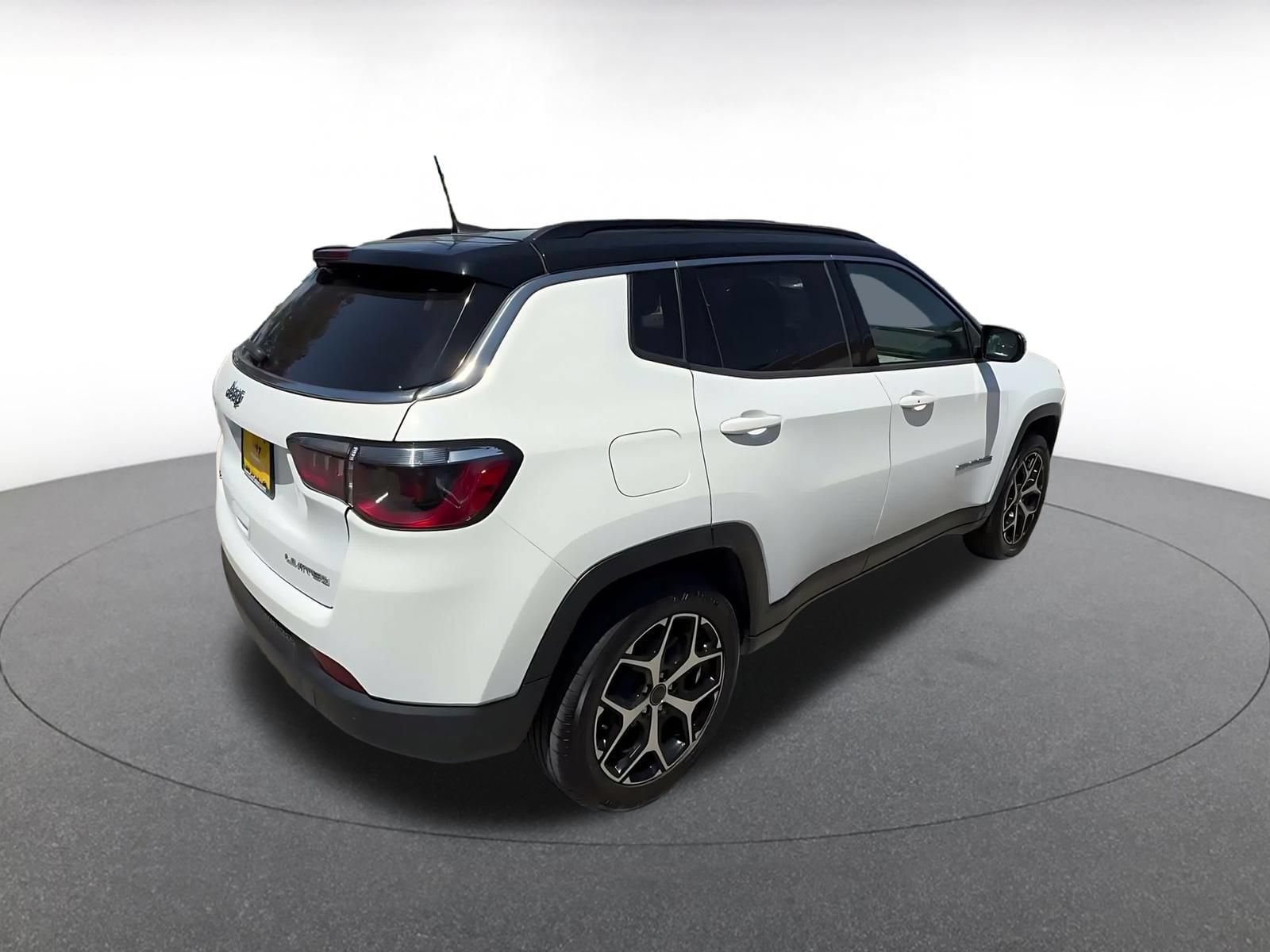Thumbnail: 2025 Jeep Compass - 11
