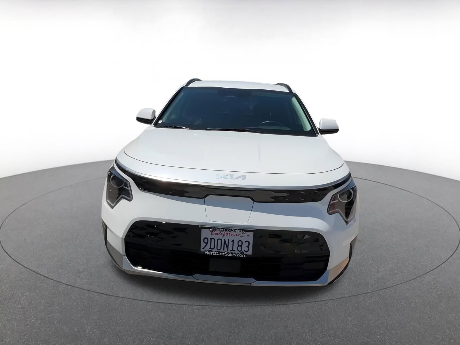 Thumbnail: 2023 Kia Niro - 5