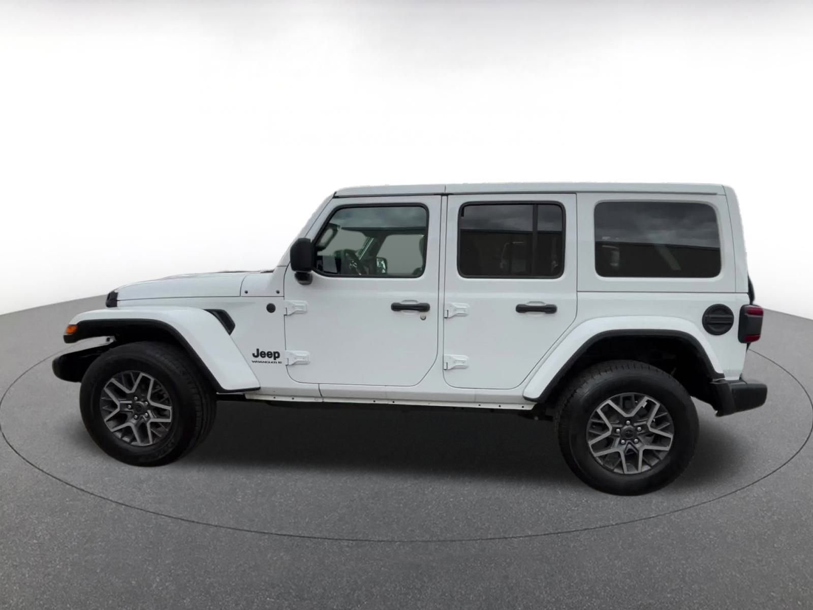 Thumbnail: 2025 Jeep Wrangler - 9