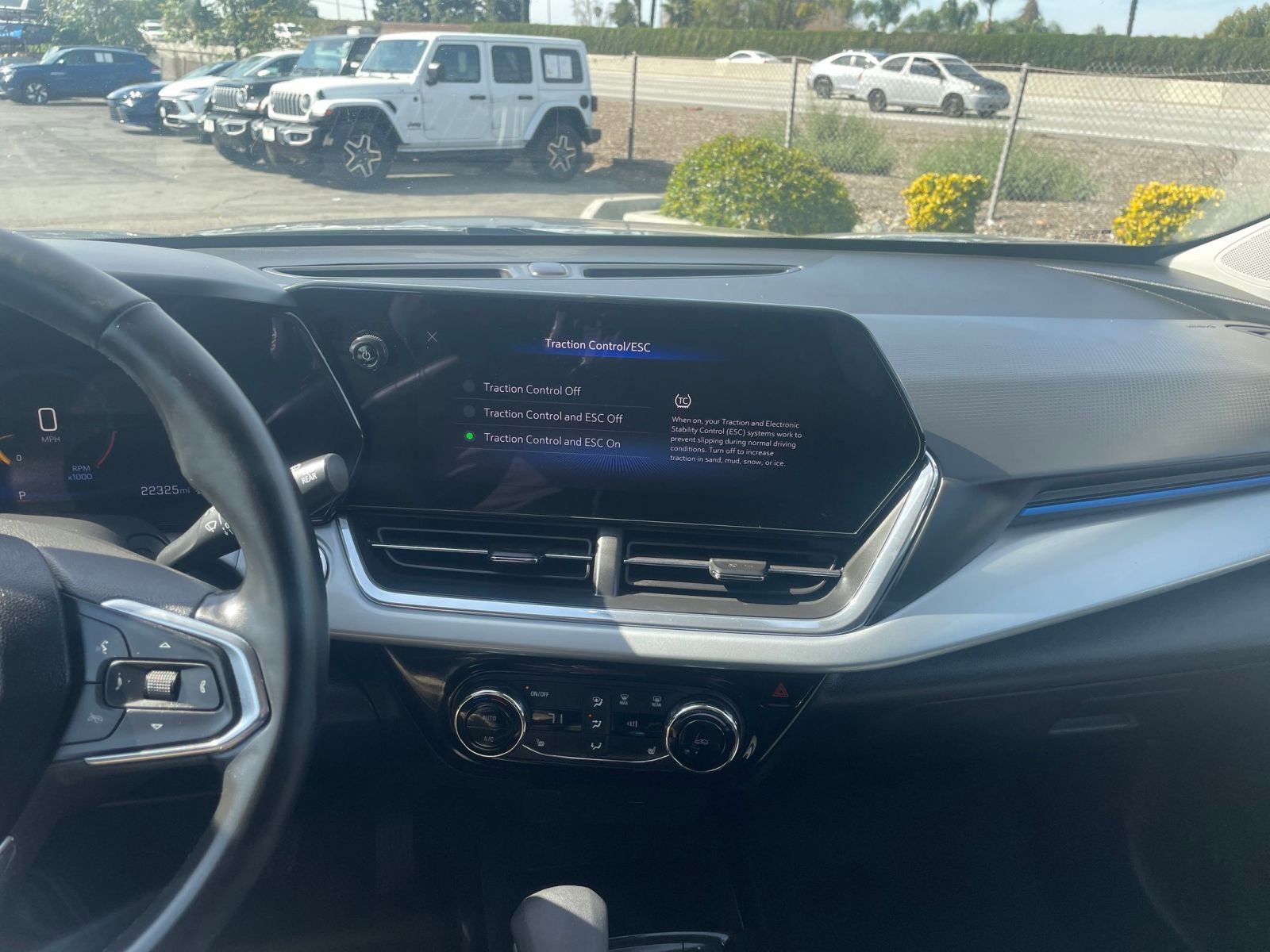 Thumbnail: 2025 Chevrolet Trax - 17