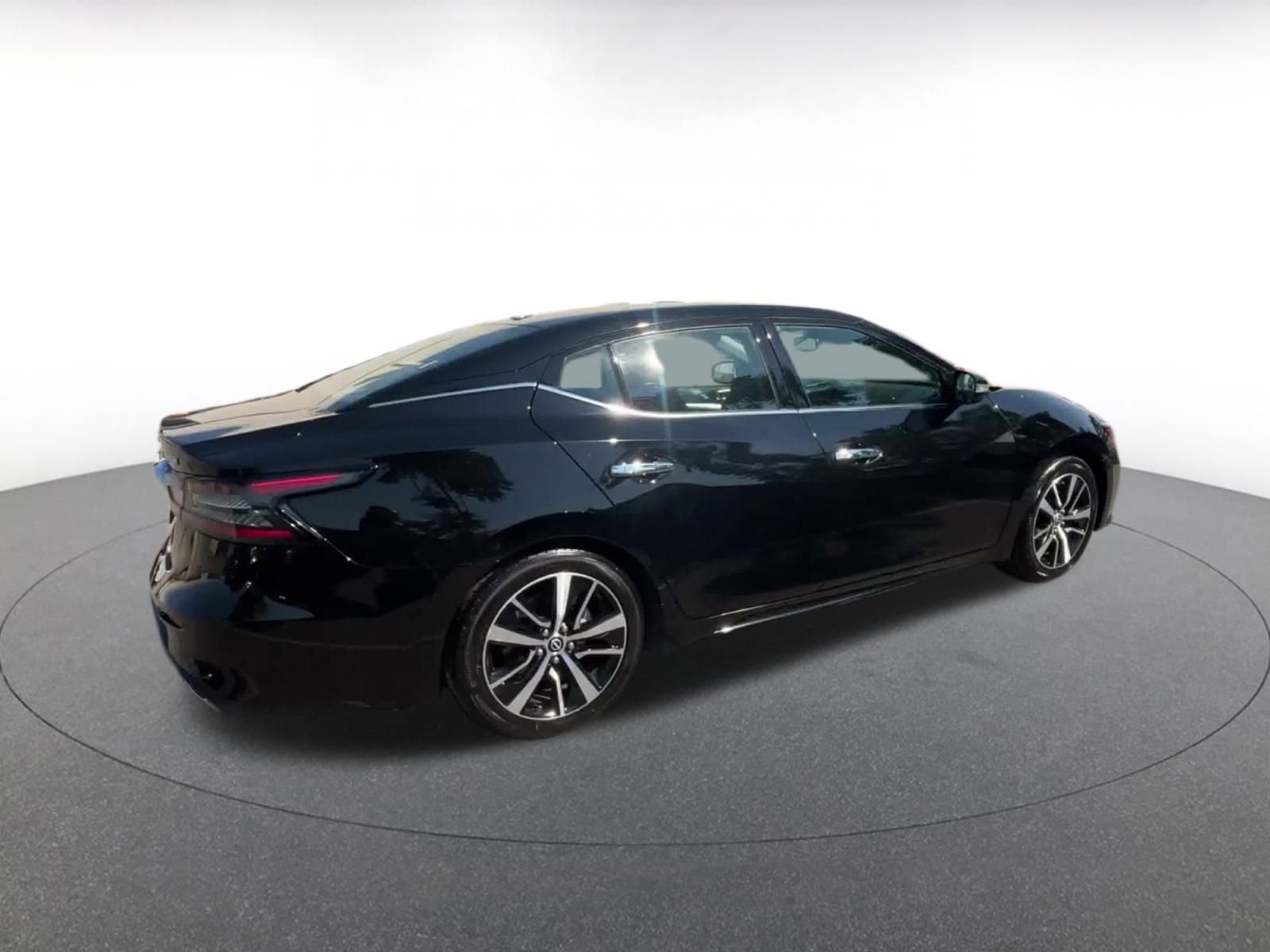 Thumbnail: 2023 Nissan Maxima - 15