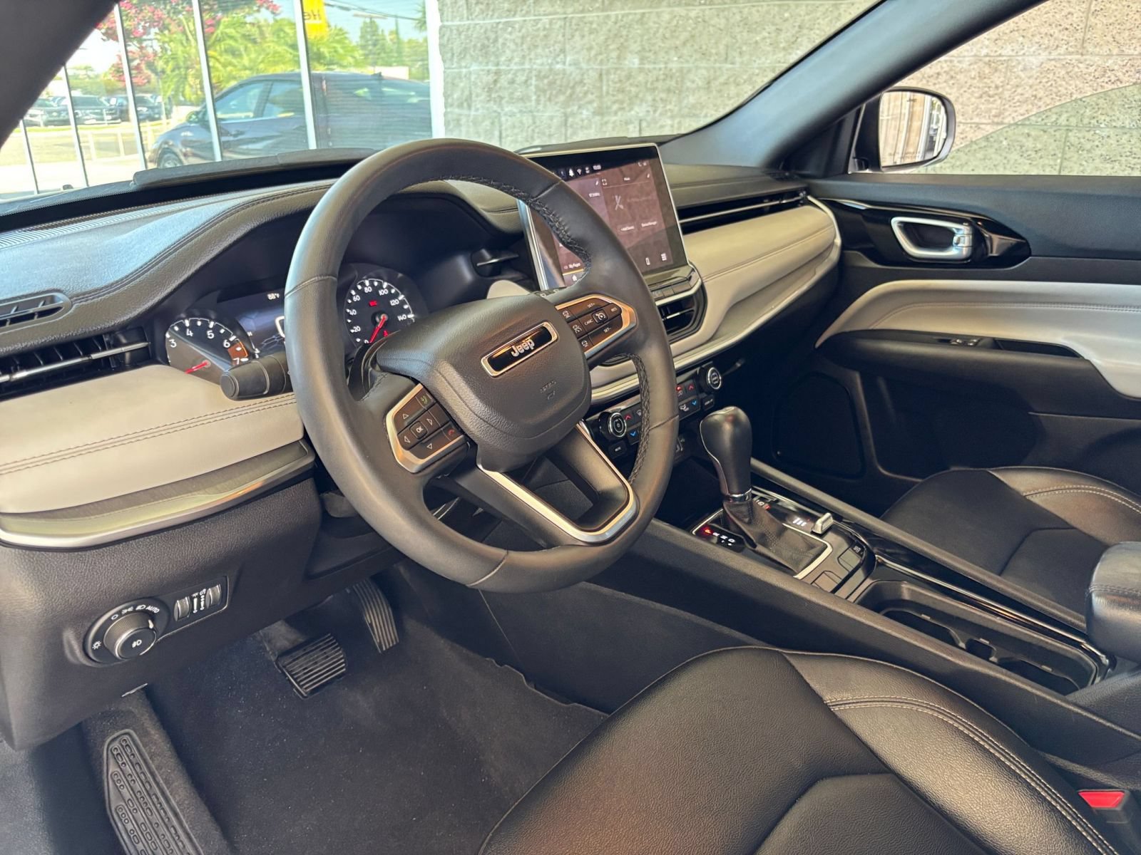 Thumbnail: 2025 Jeep Compass - 30