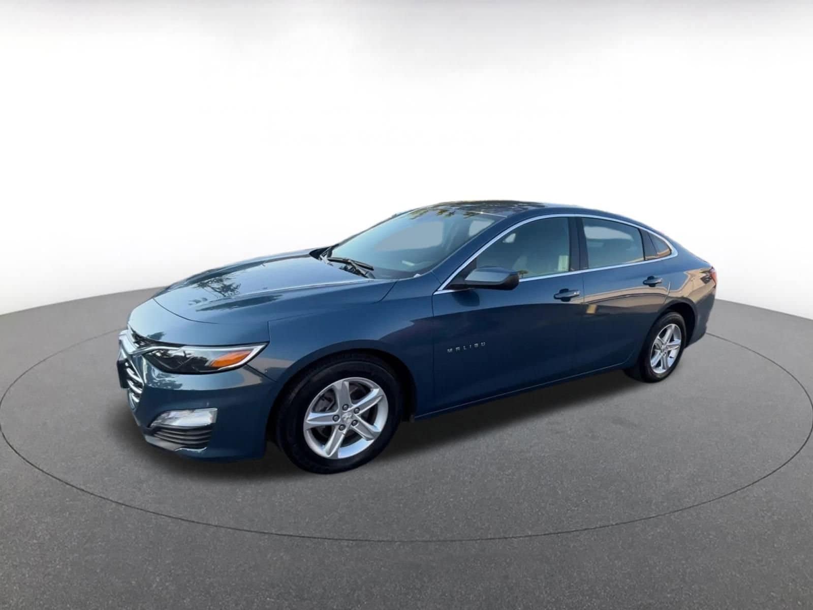Thumbnail: 2024 Chevrolet Malibu - 8