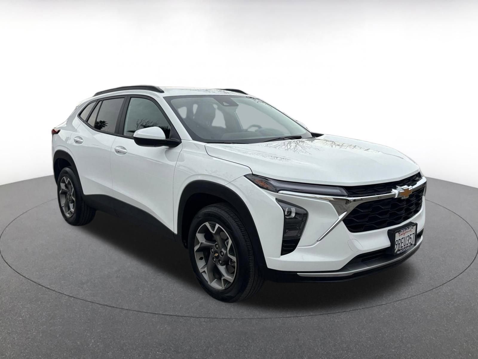 Thumbnail: 2025 Chevrolet Trax - 1