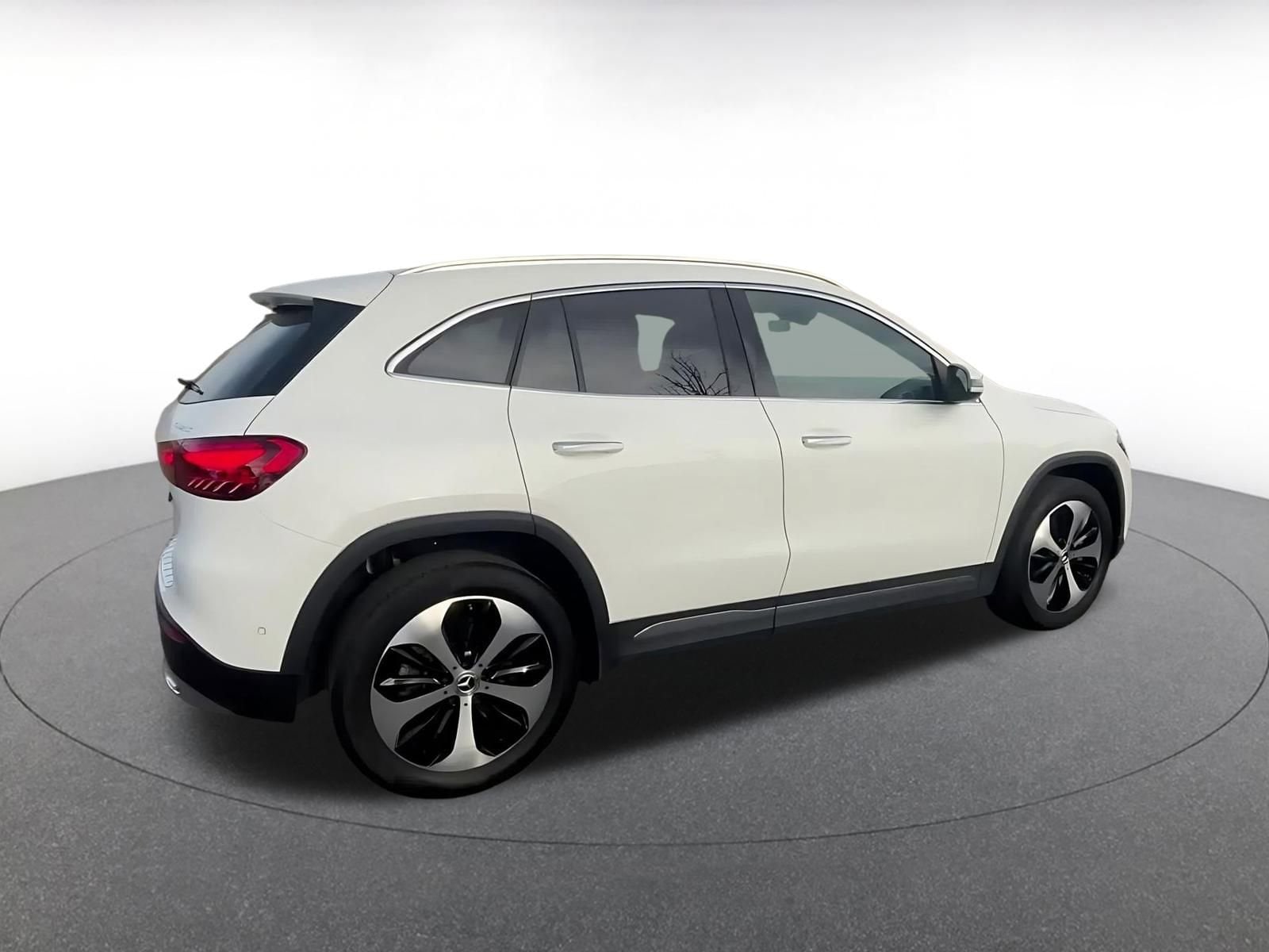 Thumbnail: 2025 Mercedes-Benz GLA - 15