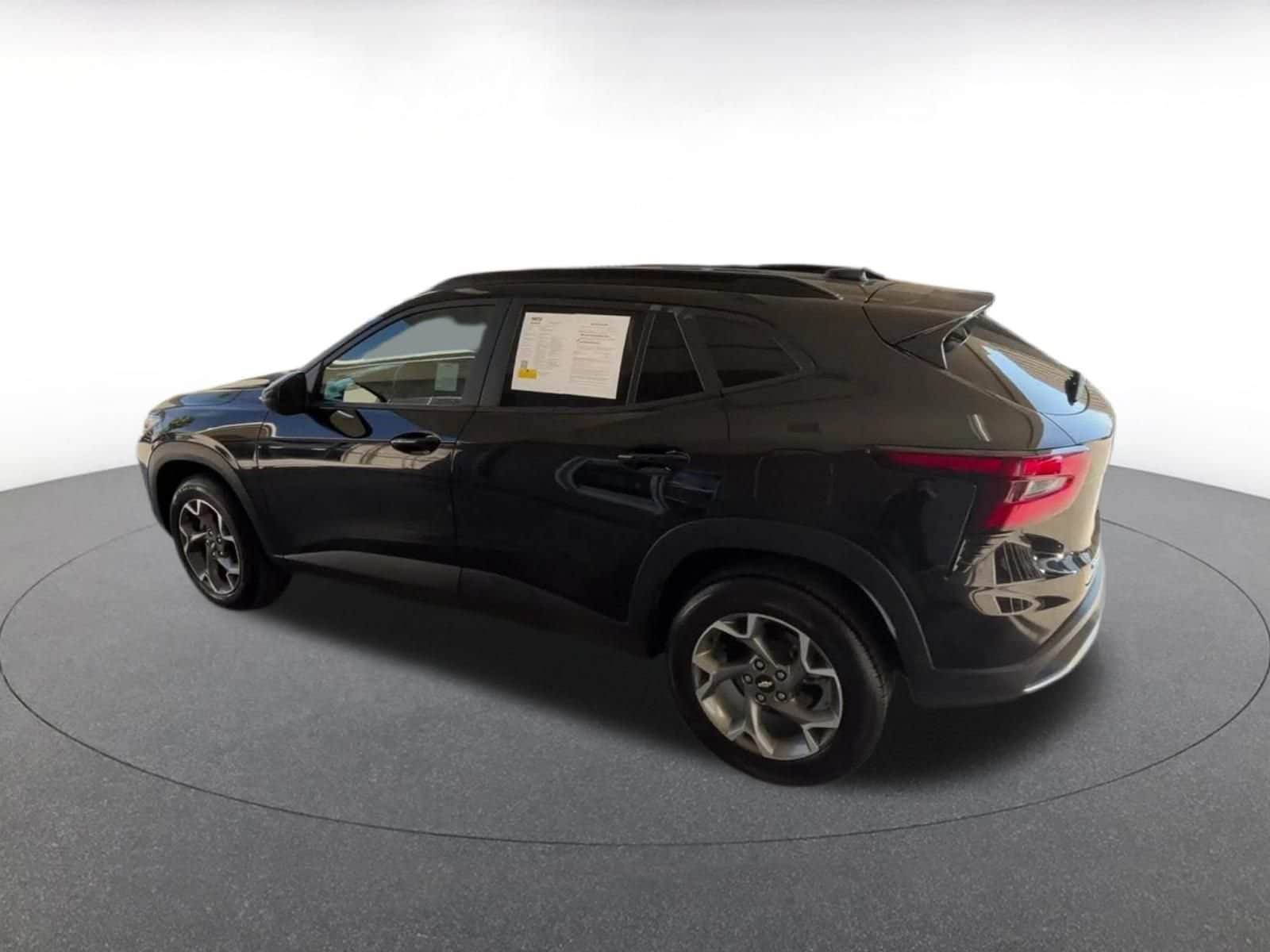 Thumbnail: 2025 Chevrolet Trax - 9