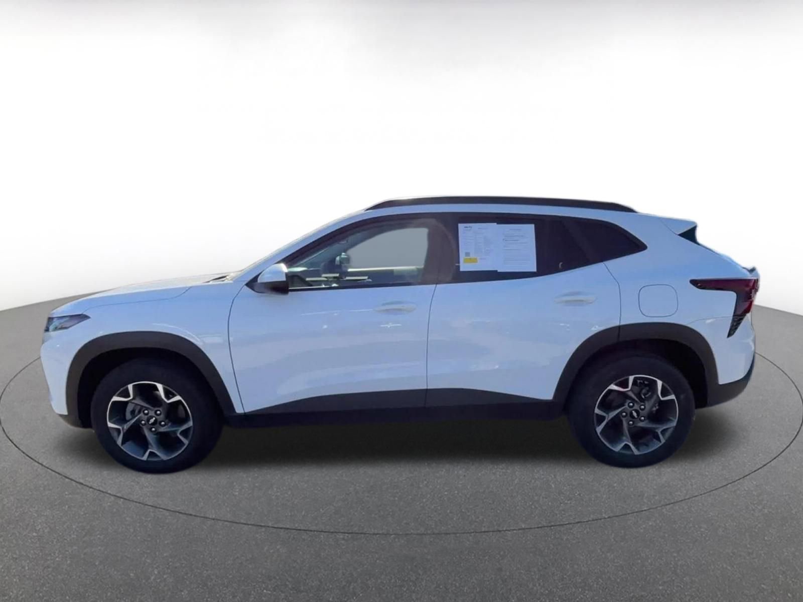 Thumbnail: 2025 Chevrolet Trax - 9