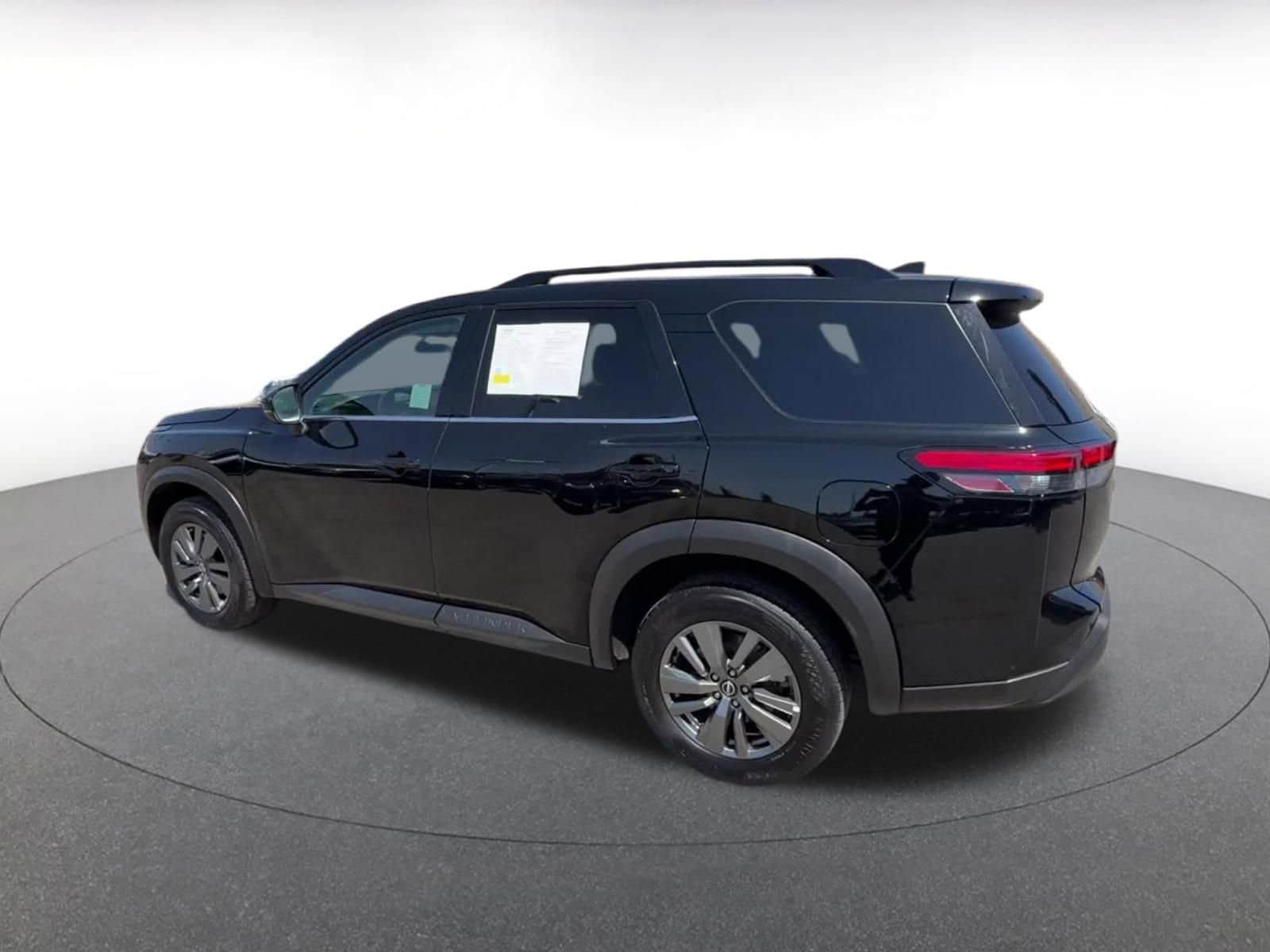 Thumbnail: 2025 Nissan Pathfinder - 10