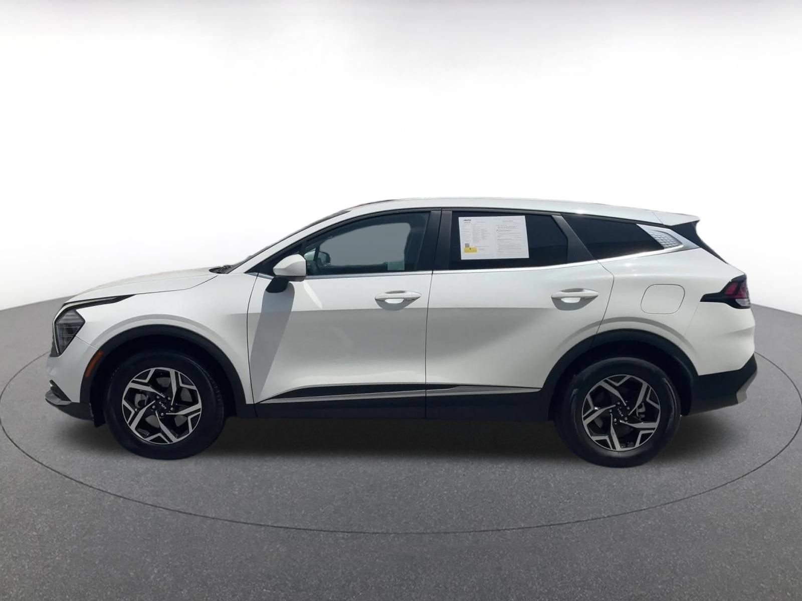 Thumbnail: 2025 Kia Sportage - 9