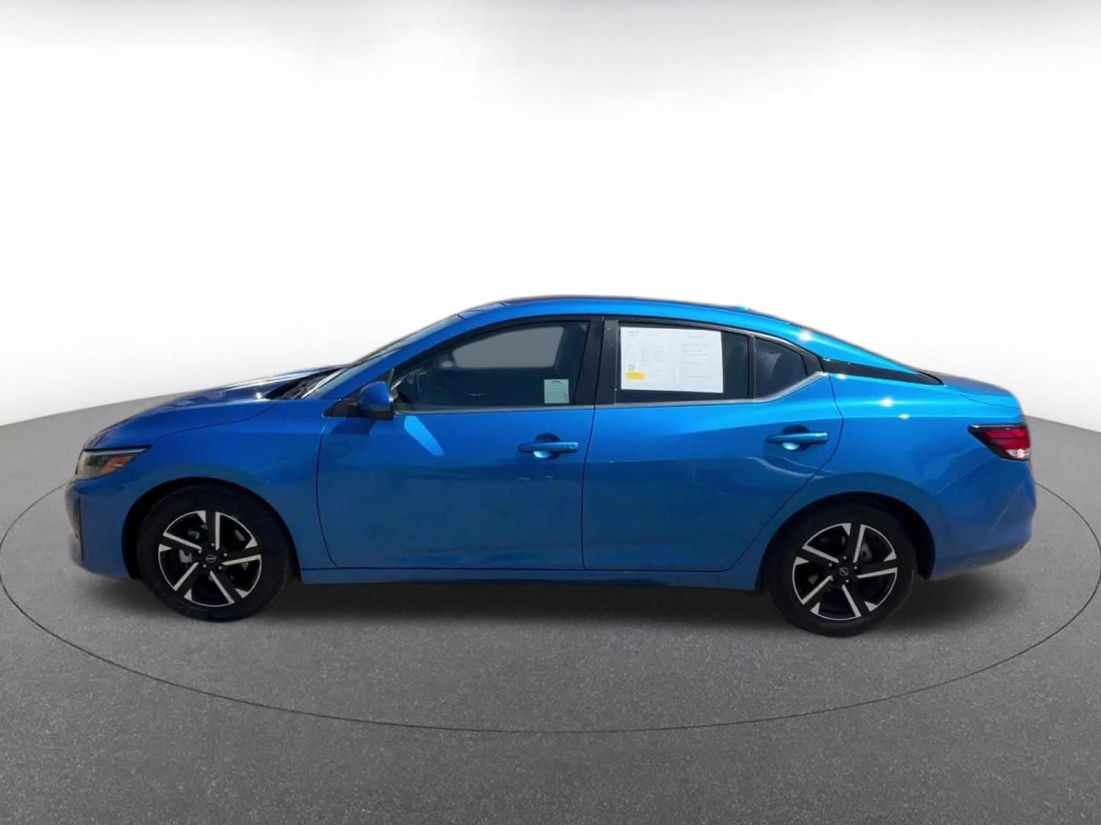 Thumbnail: 2025 Nissan Sentra - 9